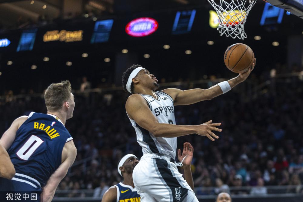 越的球员 越的球员