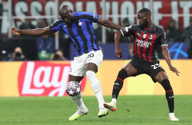 在绿茵场上 在绿茵场上